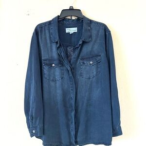 Vintage Havana navy top.